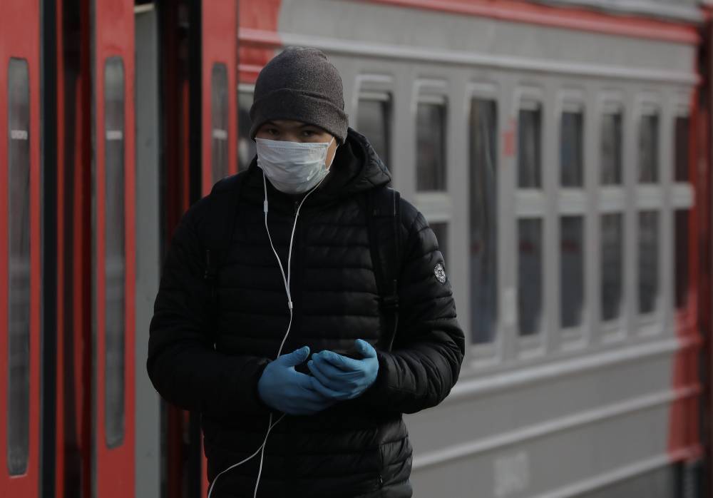 Около половины заболевших коронавирусом в Москве младше 45 лет
