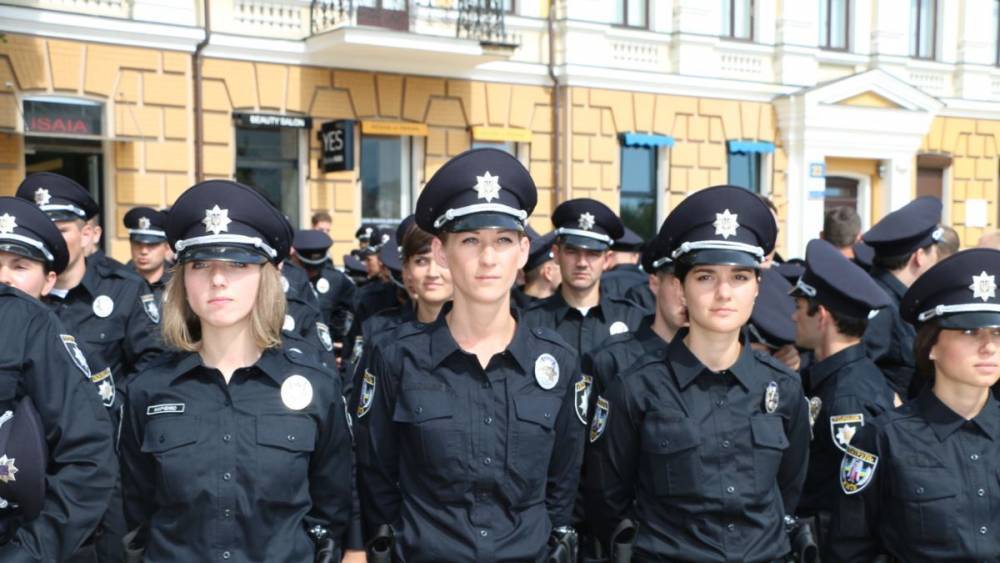 Полиции в Украине разрешили многое. Теперь она ловит простых граждан
