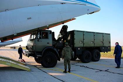 Сербия поблагодарила Россию за 11 самолетов с гуманитарной помощью