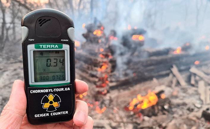 Дневник (Болгария): из-за пожара возле Чернобыля увеличился радиационный фон