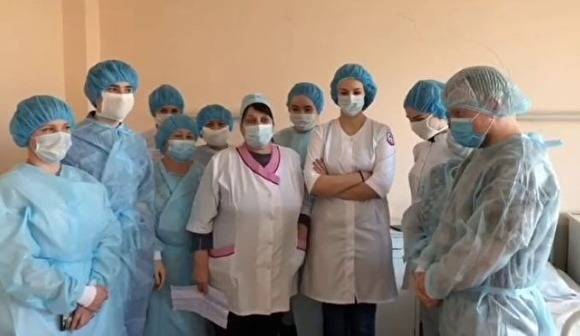 В больнице Петербурга, где медсестры жаловались на отсутствие респираторов, нашли COVD-19