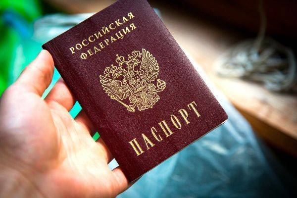 Кабмин предложил давать иностранцам гражданство России без отказа от своего