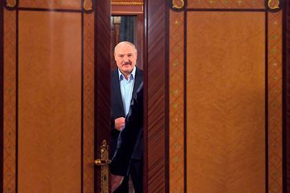 Лукашенко заявил о готовности лично лечить зараженных коронавирусом