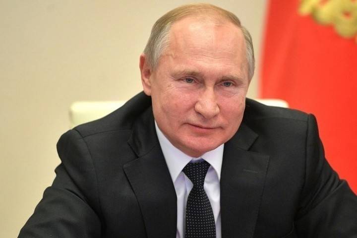 Путин пошутил про коронавирус: Вся страна стала вирусологами