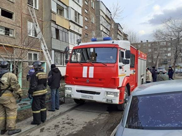 В Челябинске при пожаре в многоэтажном доме один человек погиб, четверо пострадали