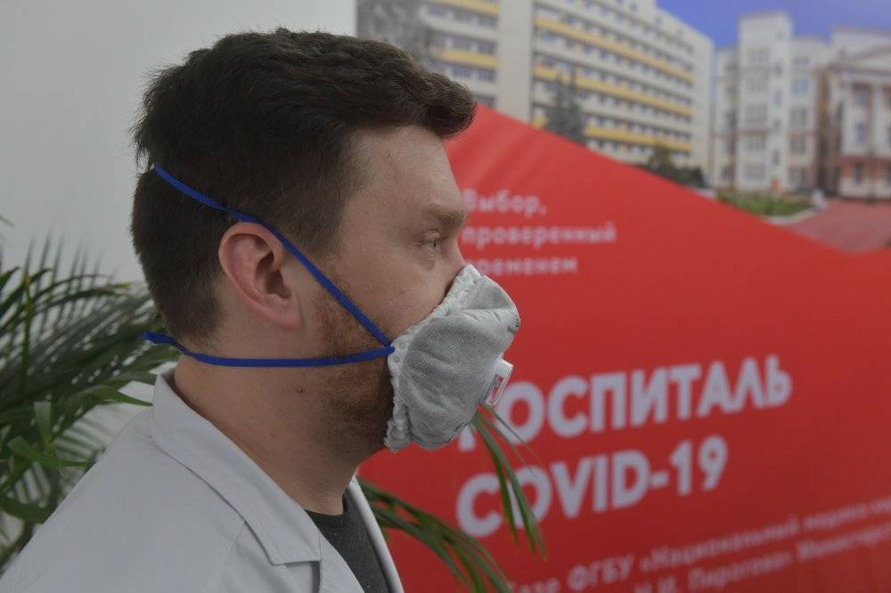 Россия стала производить почти 1,6 миллиона медицинских масок в сутки