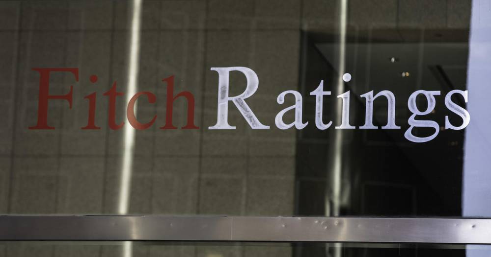 Эксперты Fitch ухудшили прогноз по рейтингам 15 российских банков