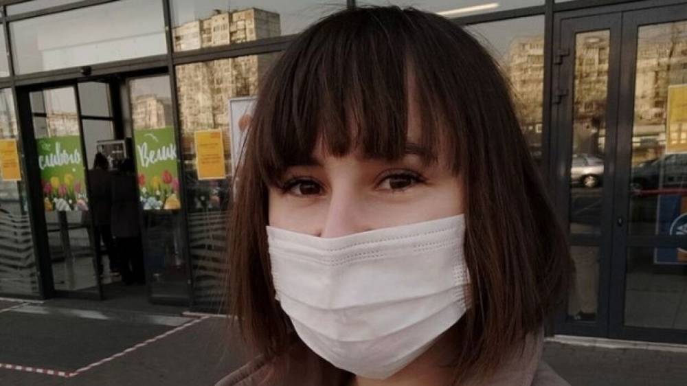 Украинцев призвали скинуться на медицинские маски для проституток