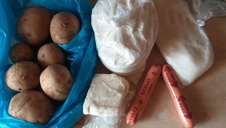 Пять картофелин и две сосиски: в Карелии уволили главу школьного пищекомбината