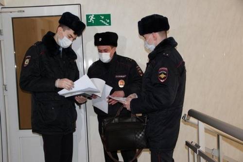 В управлении МВД Ямала коронавирусом заболели сразу восемь полицейских