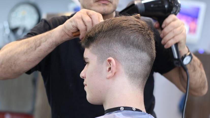 В Приморье парикмахерские возобновят работу с 9 апреля