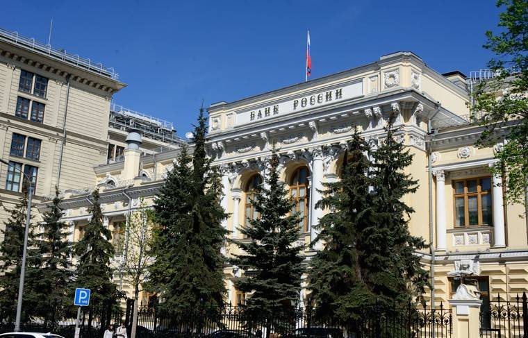 Банк России продал валюту на 13,4 млрд рублей