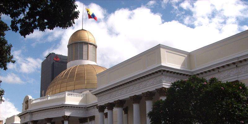 Парламент Венесуэлы инициировал расследование продажи активов "Роснефти"