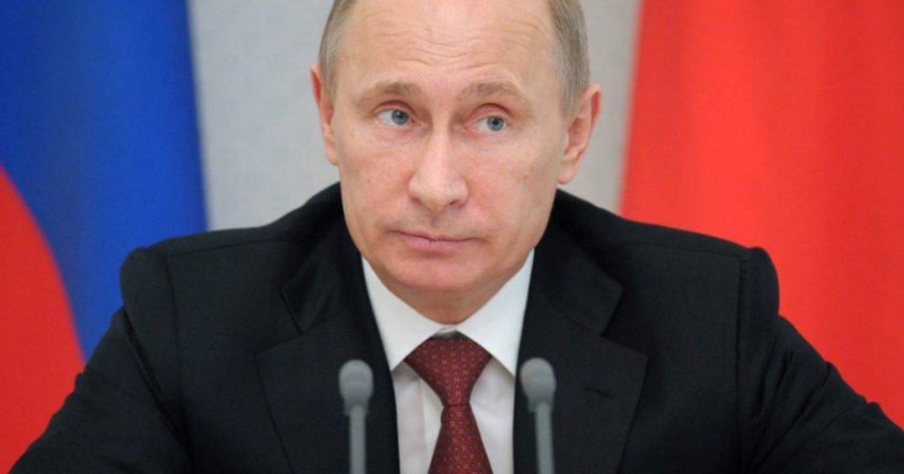 Путин предложил сократить количество нерабочих дней