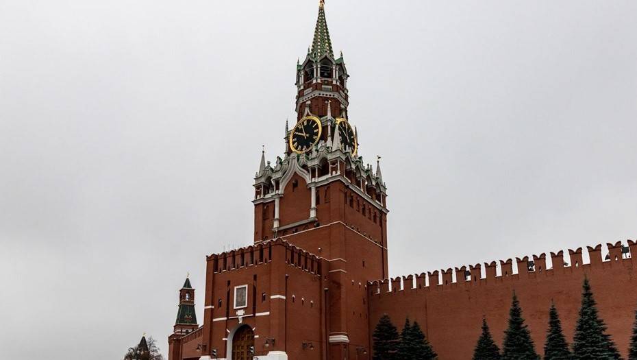 Кремль определится с возможным сокращением нерабочих дней на следующей неделе