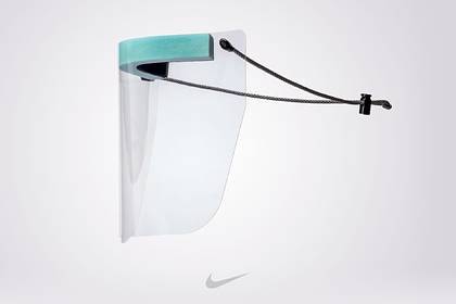 Nike отправил врачам маски из кроссовок для защиты от коронавируса