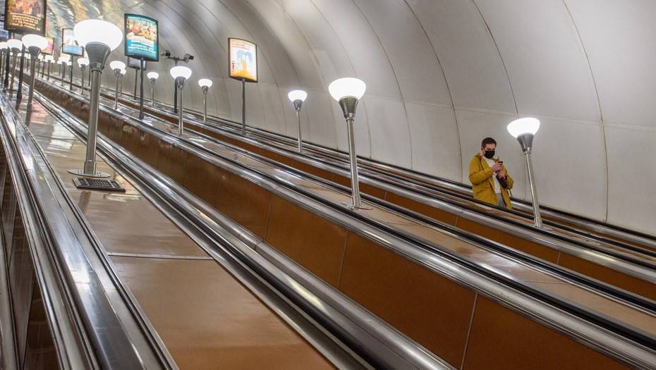 В петербургском метро выросло количество пассажиров