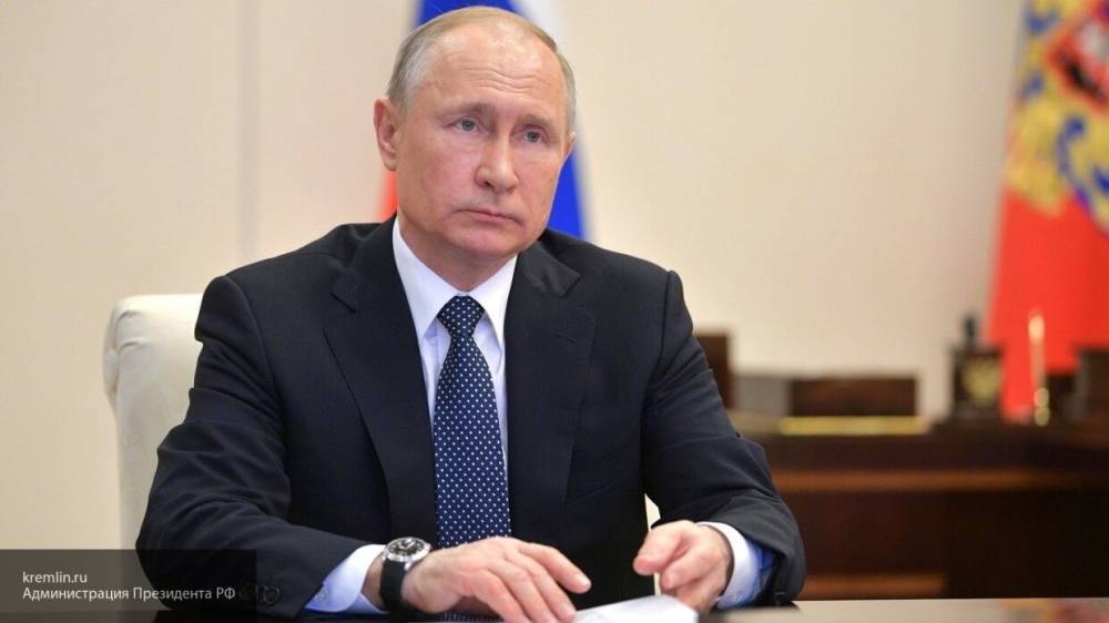Президент России сообщил о выплате 10 млрд рублей российским врачам