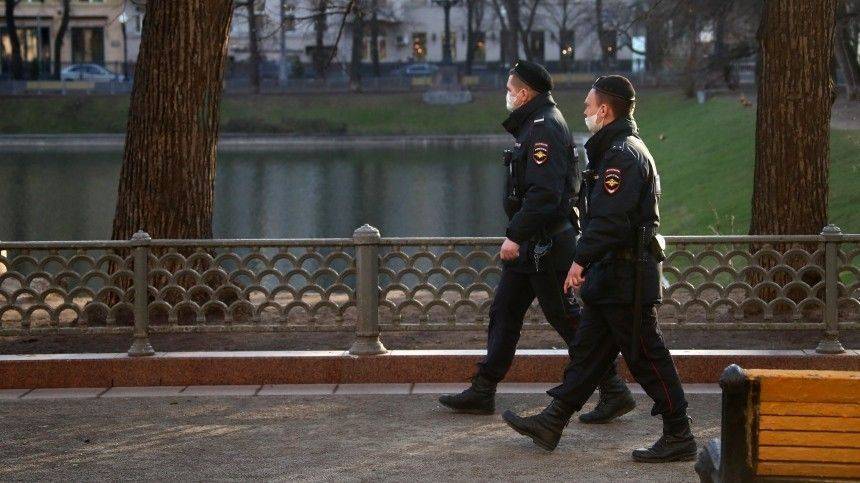 Мишустин разрешил полиции штрафовать москвичей за нарушение режима самоизоляции