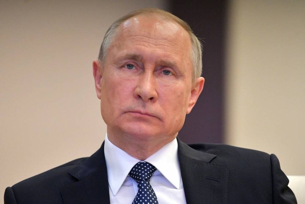 Путин выделил врачам дополнительные выплаты в 10 млрд рублей