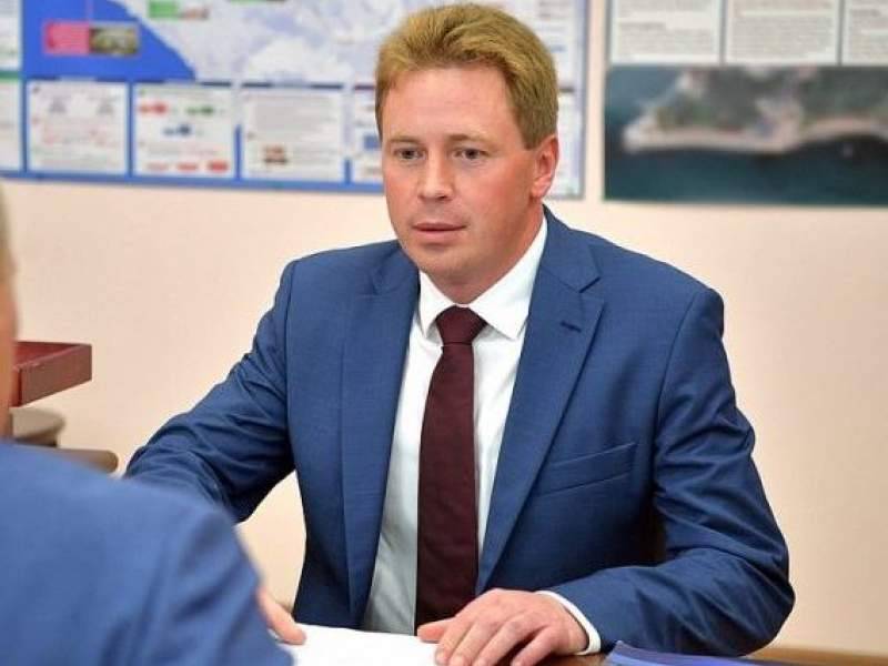 Замглавы Минпромторга наказали за скандал в аэропорту Ижевска