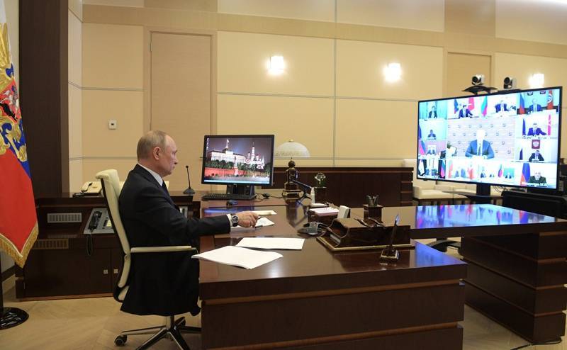 Путин потребовал от губернаторов выполнения всех поручений до конца недели