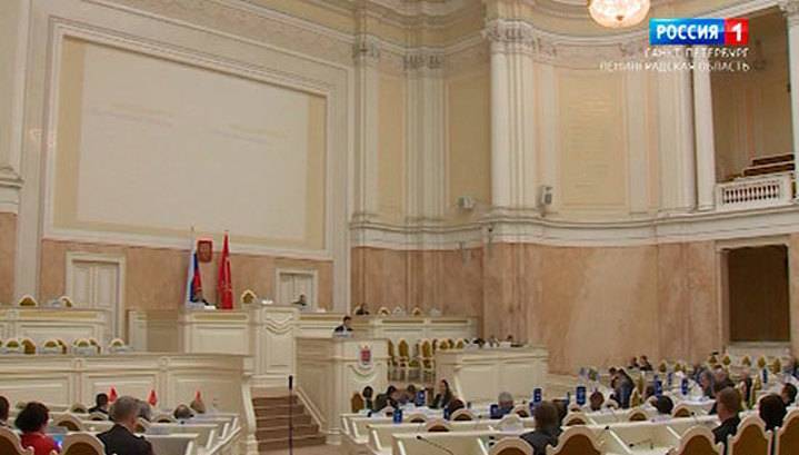 Губернатор Петербурга предложил расширить полномочия городского правительства