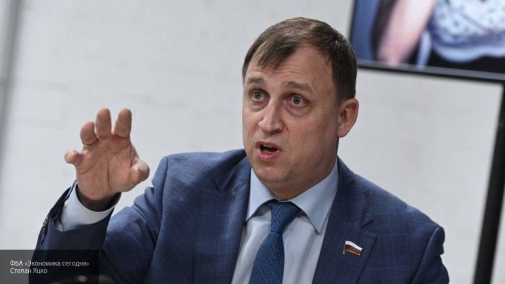 Депутат Госдумы Вострецов призвал бизнесменов отдать часть доходов в бюджет страны