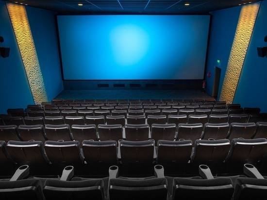 Продюсеры забили тревогу: после онлайн-карантина в кинотеатры не пойдут
