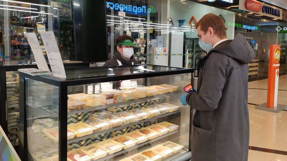 Врач Косенков рассказал, стоит ли дезинфицировать продукты из магазинов