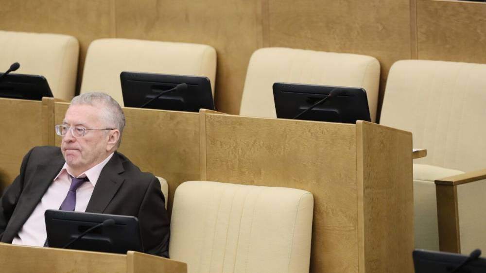 Жириновский предложил Мишустину вдвое сократить число чиновников