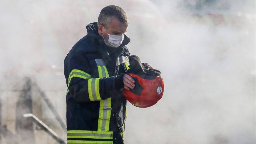 Спасатели ищут тела троих детей на месте пожара в Нижегородской области