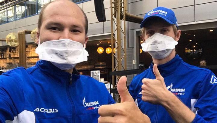 Велогонщики "Газпром-Русвело" вылечились от коронавируса и вернулись из ОАЭ в Россию