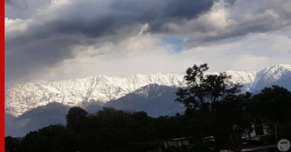 В Индии впервые за 30 лет удалось увидеть Гималаи