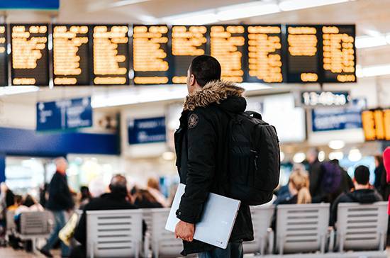 В аэропорту Пулково массово отменяют рейсы