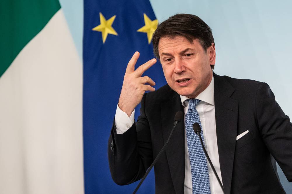 Премьер Италии назвал слухи вокруг помощи России «оскорблением для Путина»