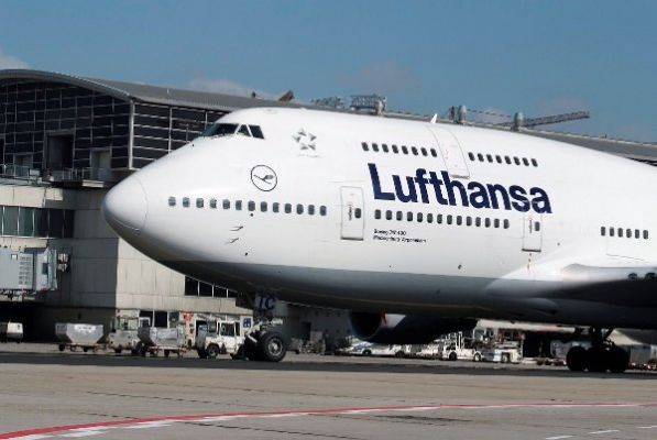 Авиакомпания Lufthansa назвала свои потери за каждый час пандемии