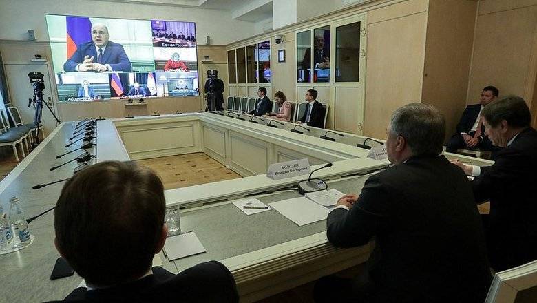 "Единая Россия" обсудила с премьер-министром меры по поддержке населения и бизнса