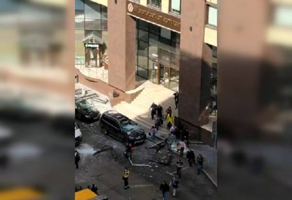 СМИ сообщают о взрыве в бизнес-центре в Москве