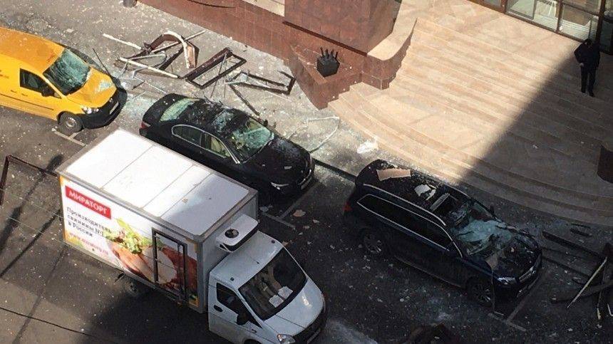 «Шесть окон вынесло одновременно» — очевидец о взрыве в бизнес-центре в Москве