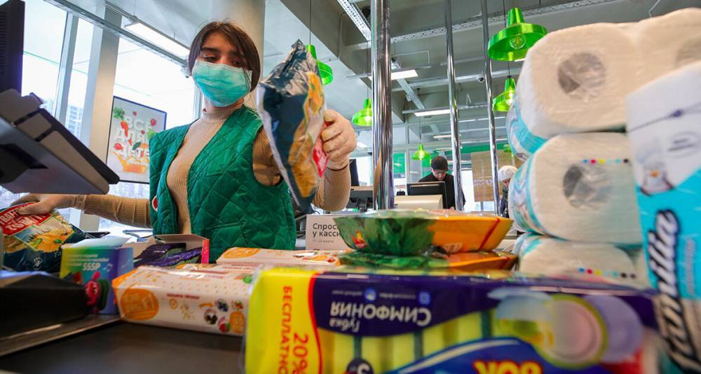 Вирусологи рассказали, можно ли заразиться коронавирусом через продукты в магазине - readovka.news