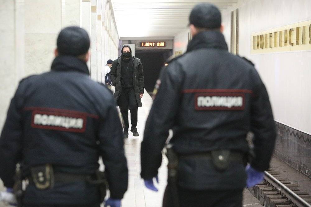 Девять человек оштрафовали в Москве за нарушение режима самоизоляции