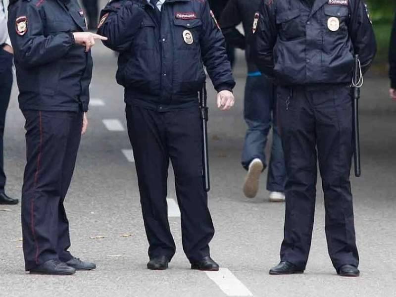 В Пятигорске мужчина захватил заложников, требуя $200 млн
