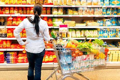 Экономист назвал способы сдержать рост цен на продукты