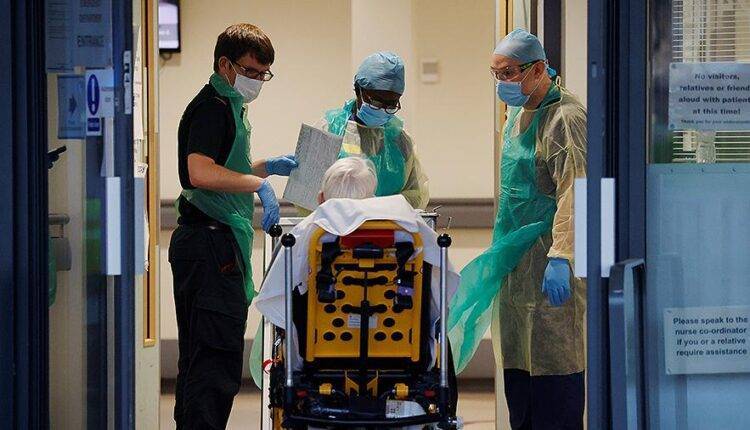 Ученые сообщили о смерти 33% поступающих в больницы с COVID-19