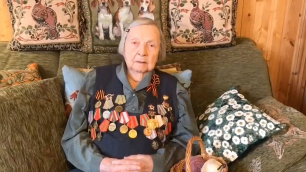 98-летний ветеран объявила о сборе средств для медиков.