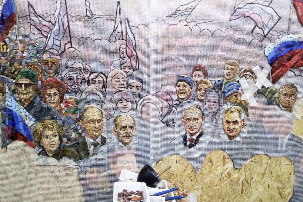 В храме Вооруженных сил демонтировали мозаику с изображением Владимира Путина