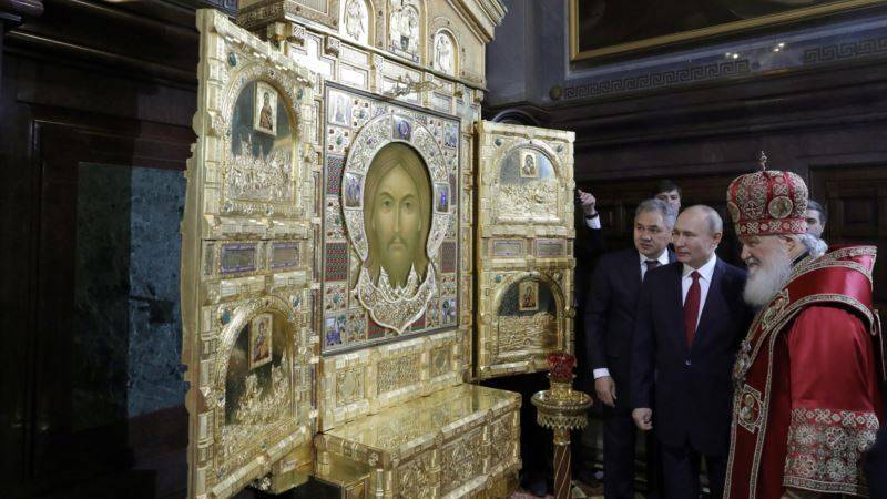 Мозаику с изображением Путина убрали из главного храма Минобороны