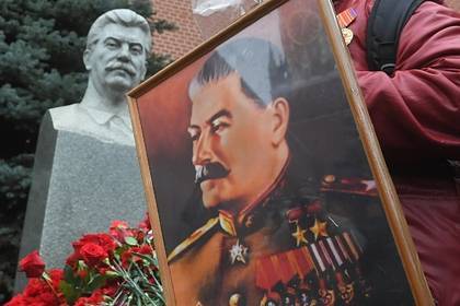 В РПЦ оказались резко против мозаики со Сталиным в храме Минобороны