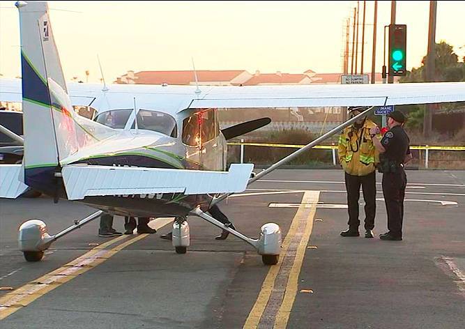 Девушка-пилот совершила вынужденную посадку на шоссе: видео